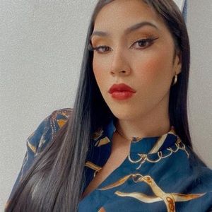 Meet your Posher, Alondra